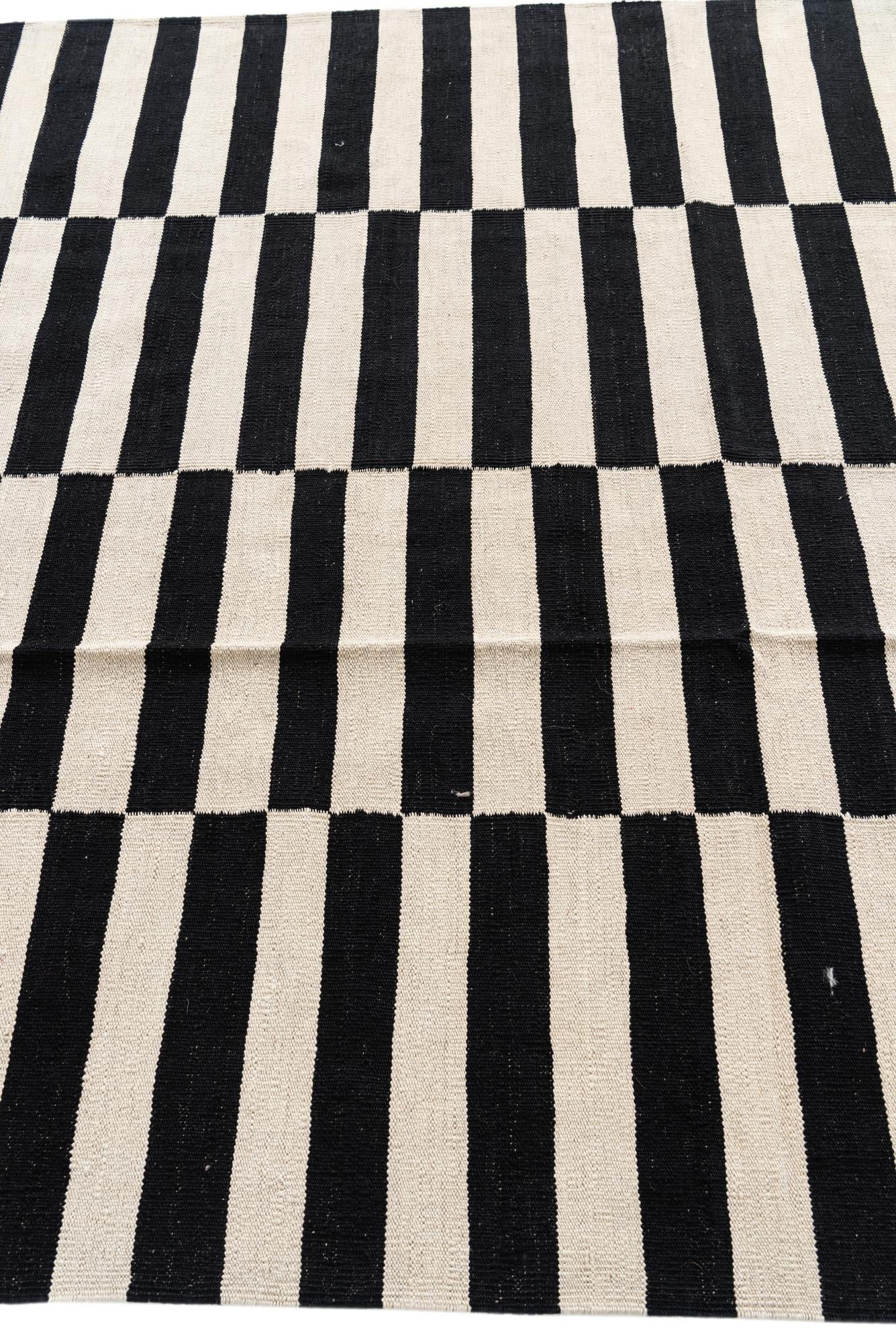 5' 8 x 7' 10 Hand Woven Kilim Modern Wool Rug
