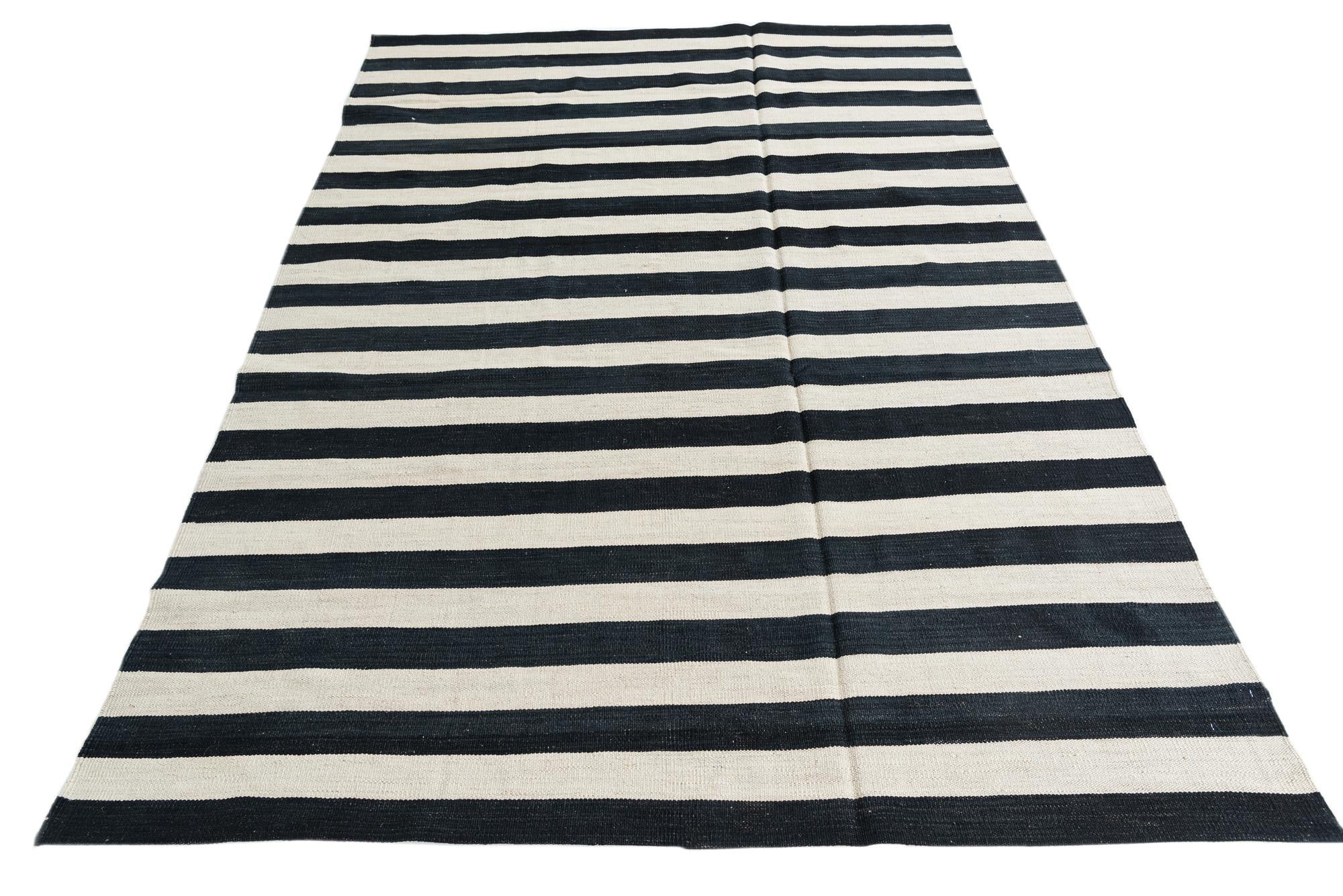 5' 6 x 8' Hand Woven Kilim Modern Wool Rug