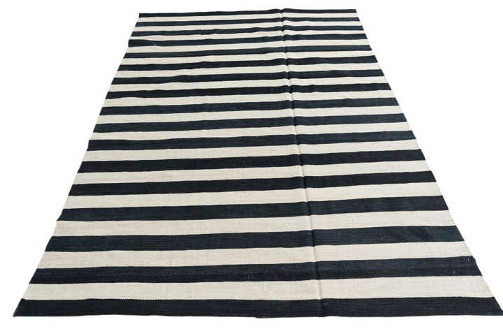 5' 6 x 8' Hand Woven Kilim Modern Wool Rug