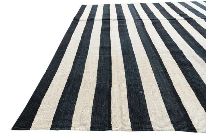 5' 6 x 8' Hand Woven Kilim Modern Wool Rug