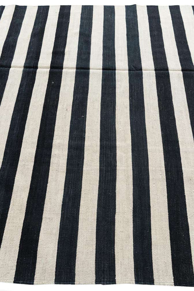 5' 6 x 8' Hand Woven Kilim Modern Wool Rug