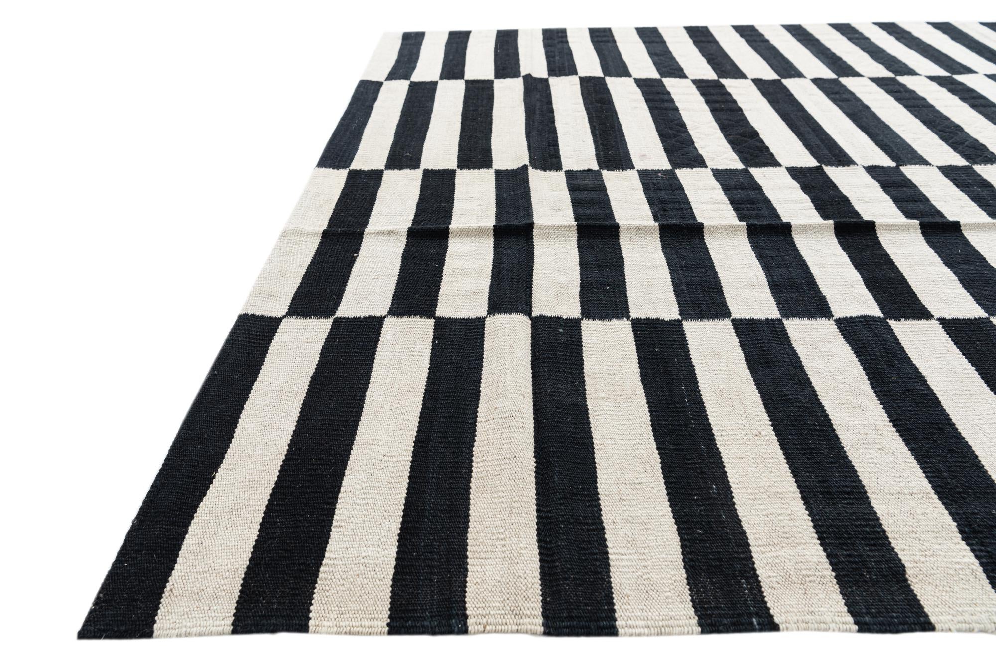 5' 7 x 8' 10 Hand Woven Kilim Modern Wool Rug