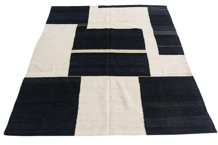 5' 5 x 6' 3 Hand Woven Kilim Modern Wool Rug