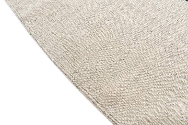 Detail image of 5' 5 x 6' 3 Hand Woven Kilim Modern Wool Rug