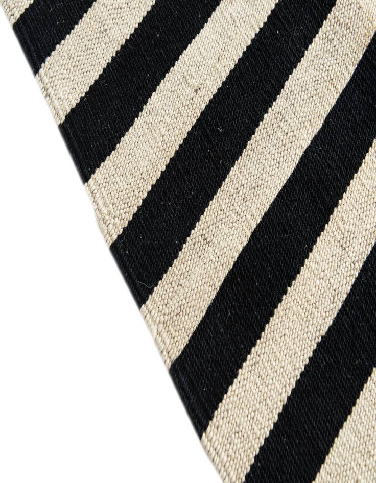 Detail image of 3' 6 x 4' 8  Hand Woven Kilim Modern Wool Rug