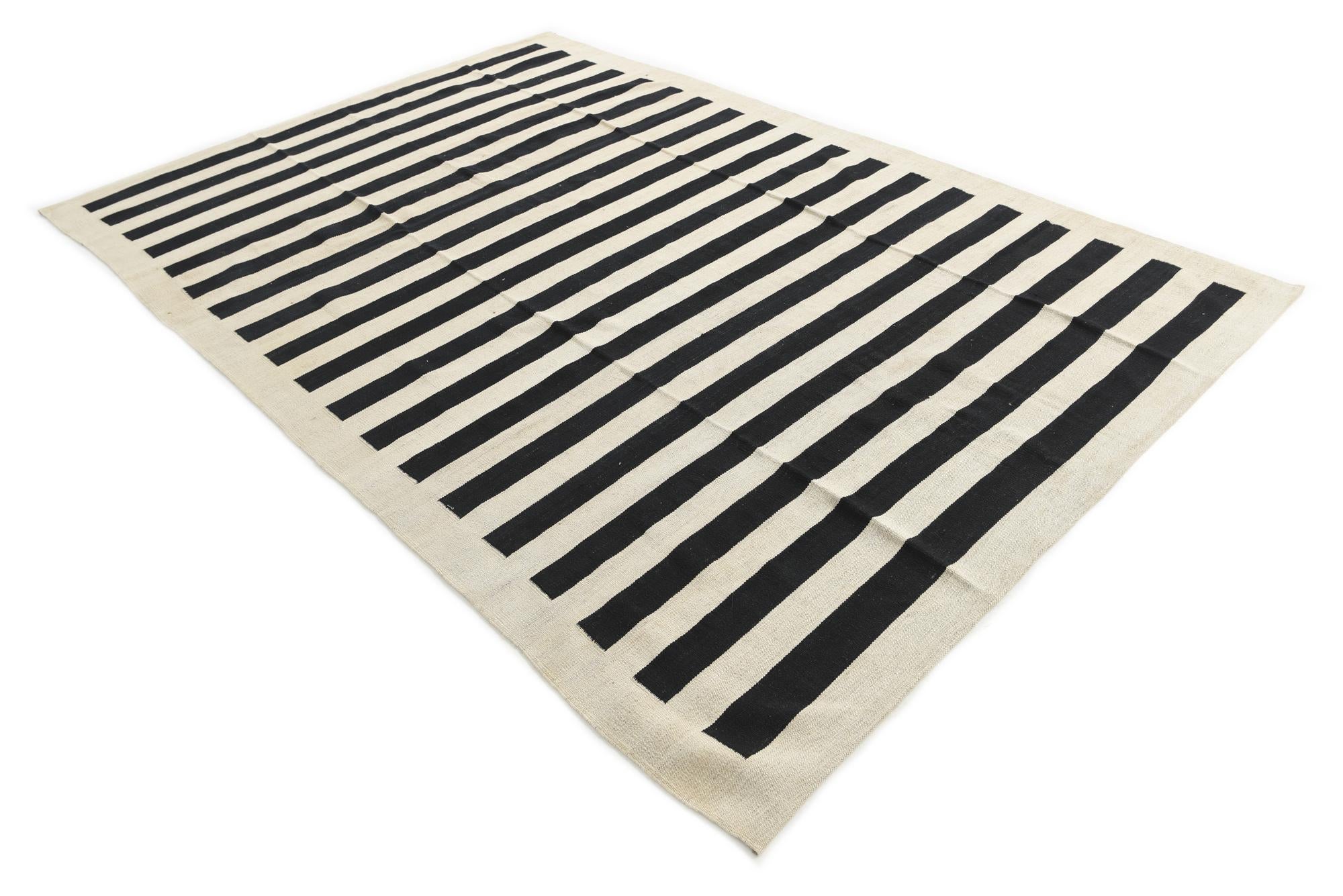 6' 6 x 9' 8 Hand Woven Kilim Modern Wool Rug