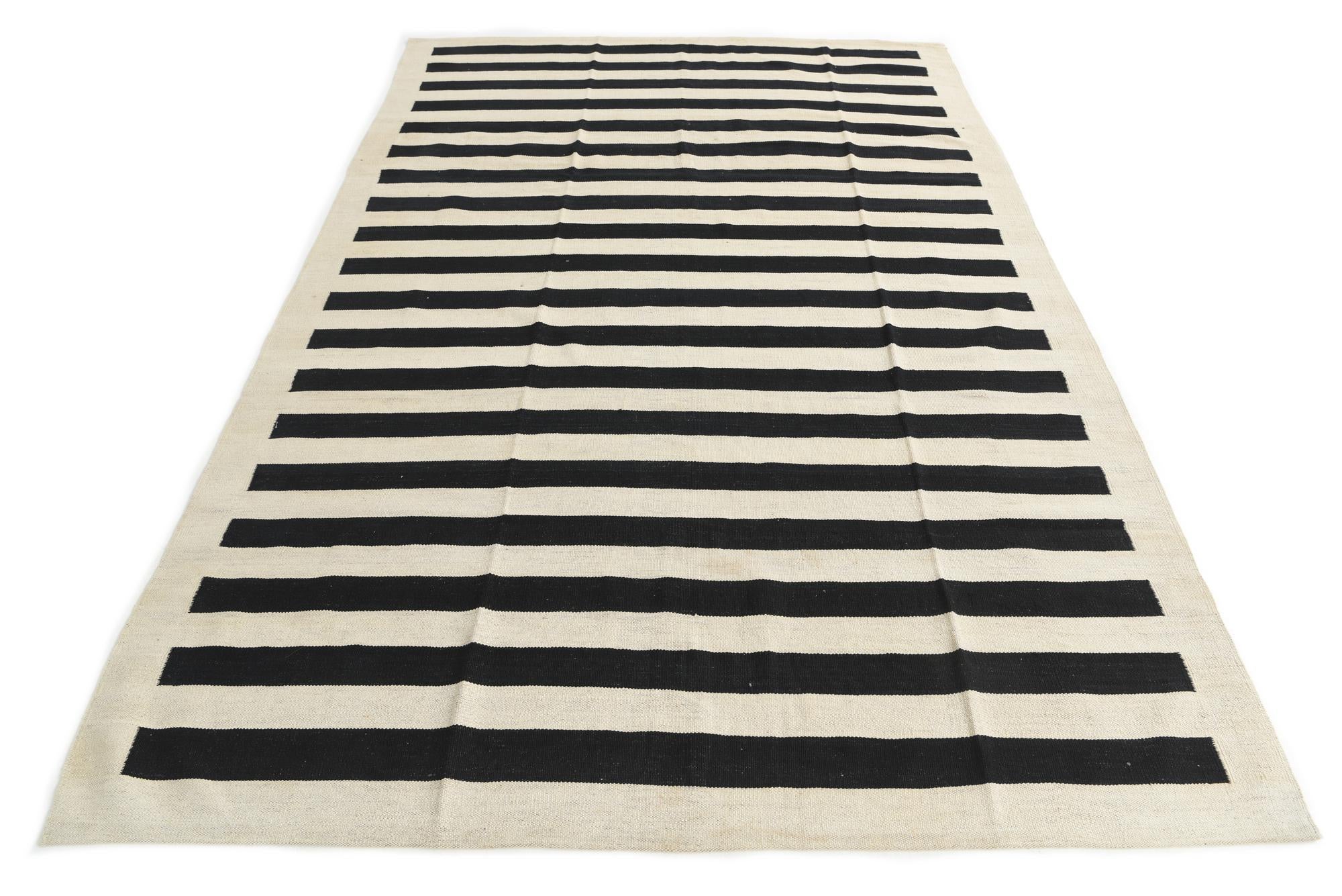 6' 6 x 9' 8 Hand Woven Kilim Modern Wool Rug