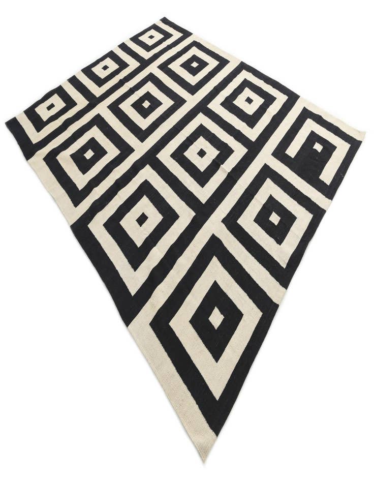 Detail image of 8' x 10'  Hand Woven Kilim Modern Wool Rug