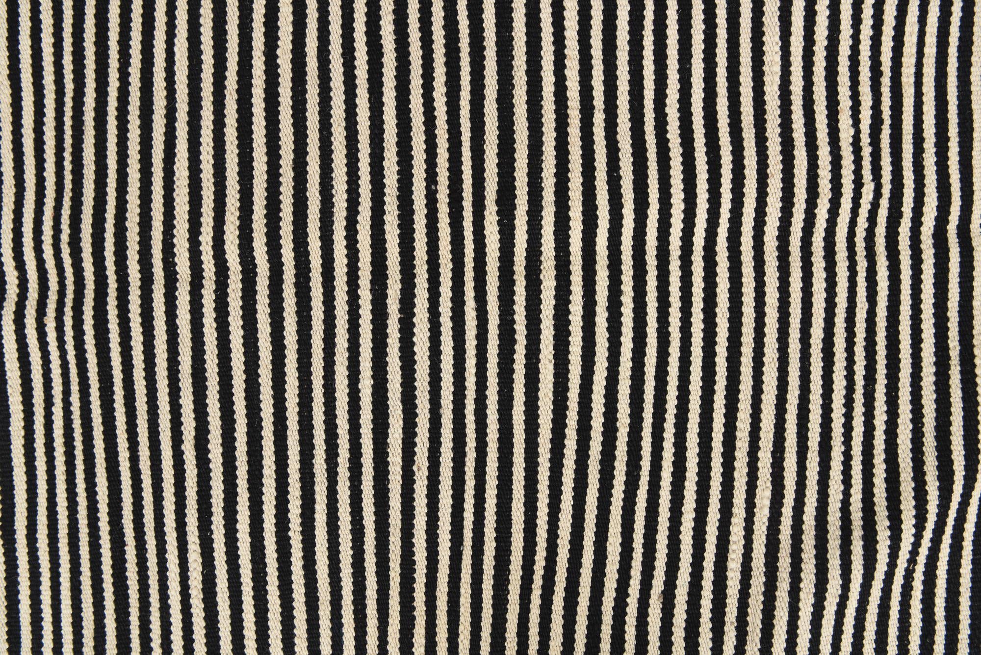 8' 5 x 9' 10 Hand Woven Kilim Modern Wool Rug