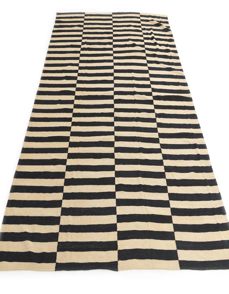 Detail image of 8' 4 x 11' 2  Hand Woven Kilim Modern Wool Rug