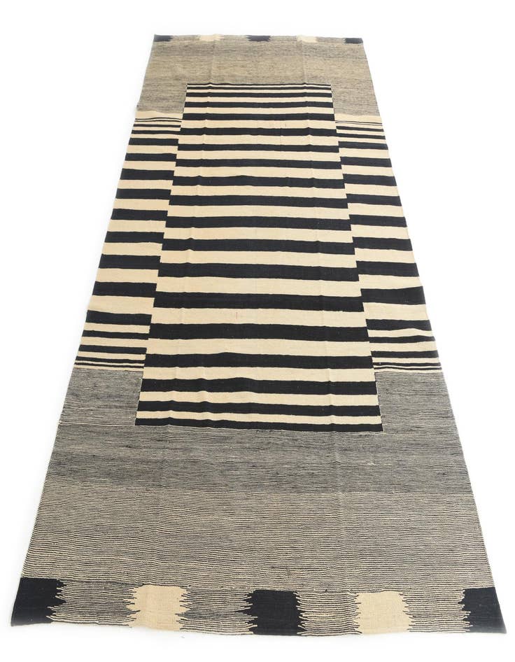 Detail image of 6' 7 x 9' 8  Hand Woven Kilim Modern Wool Rug