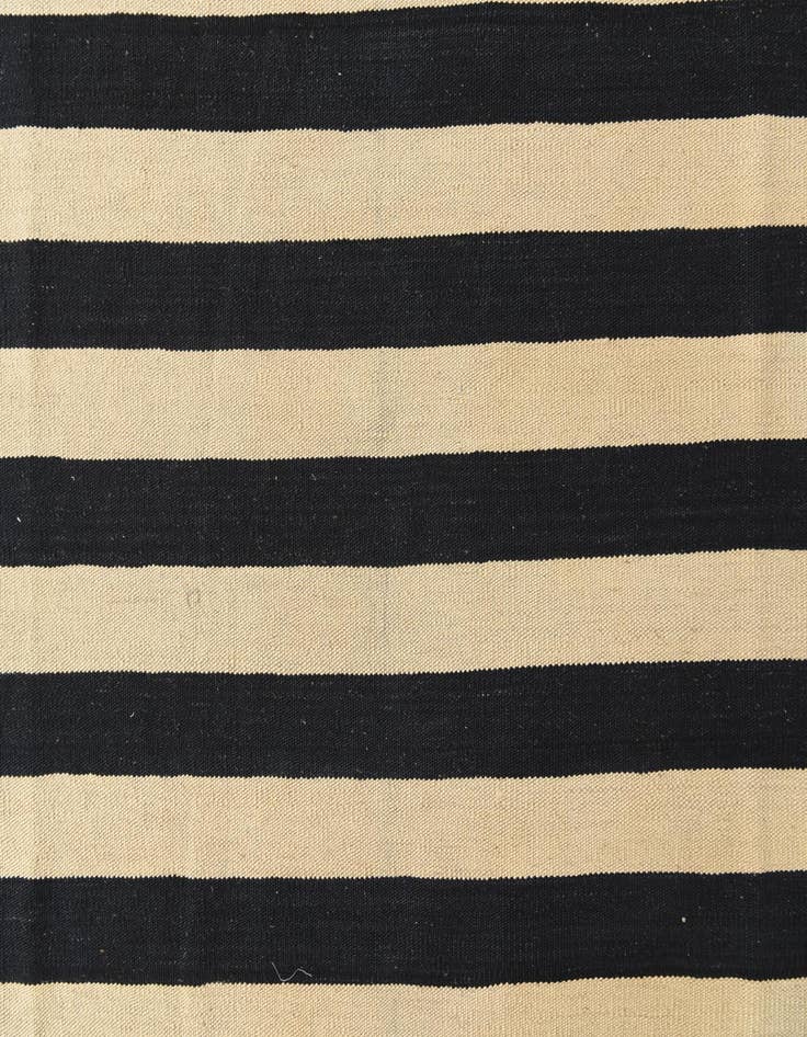 Detail image of 6' 7 x 9' 8  Hand Woven Kilim Modern Wool Rug