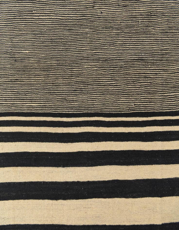 Detail image of 8' 2 x 9' 9  Hand Woven Kilim Modern Wool Rug