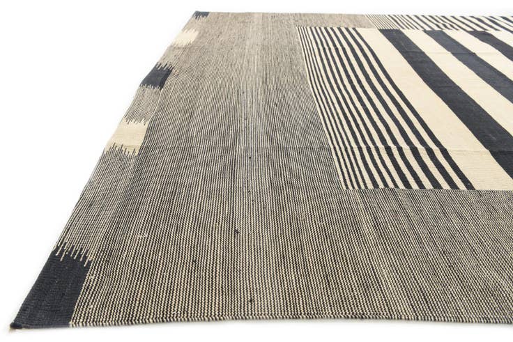 Detail image of 6' 9 x 9' 9 Hand Woven Kilim Modern Wool Rug