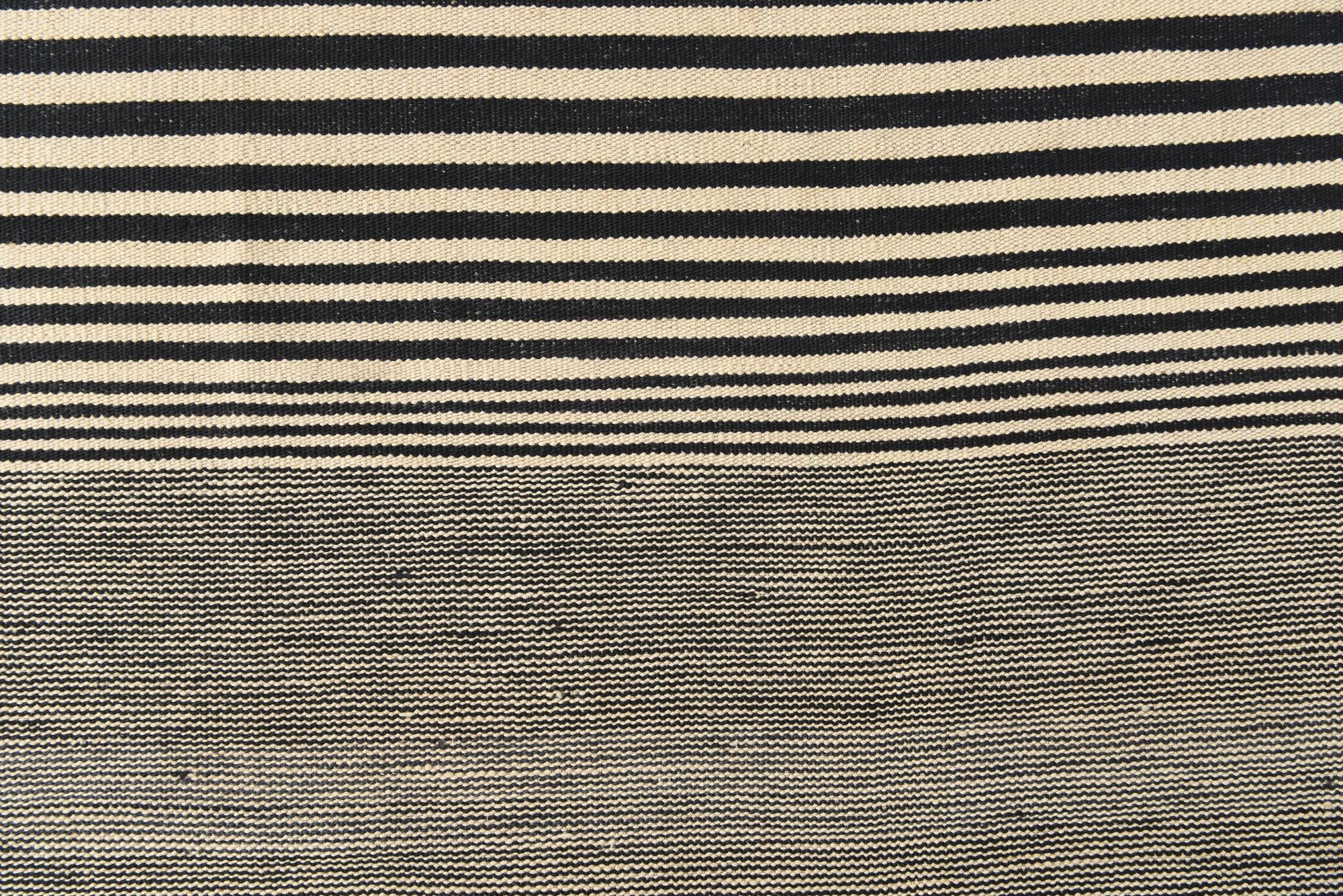 6' 9 x 9' 9 Hand Woven Kilim Modern Wool Rug