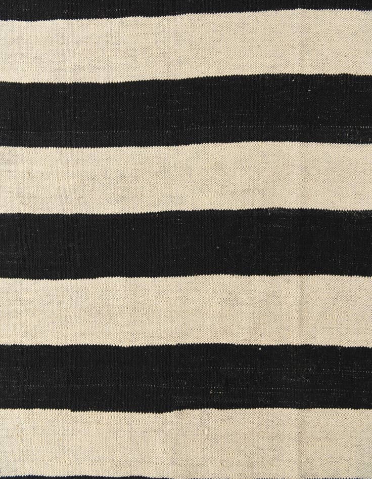 Detail image of 8' 2 x 9' 8  Hand Woven Kilim Modern Wool Rug