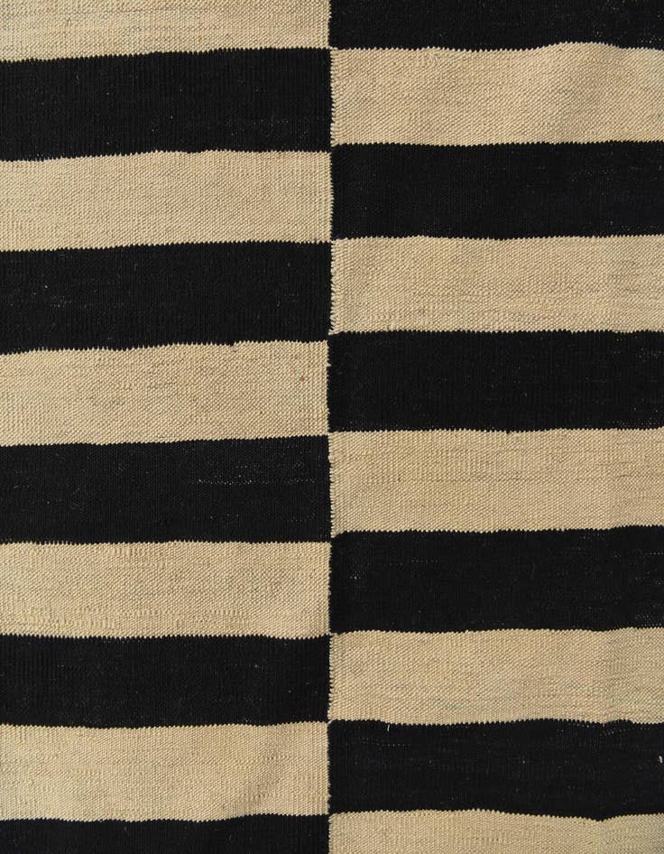 Detail image of 8' 5 x 11' 2  Hand Woven Kilim Modern Wool Rug