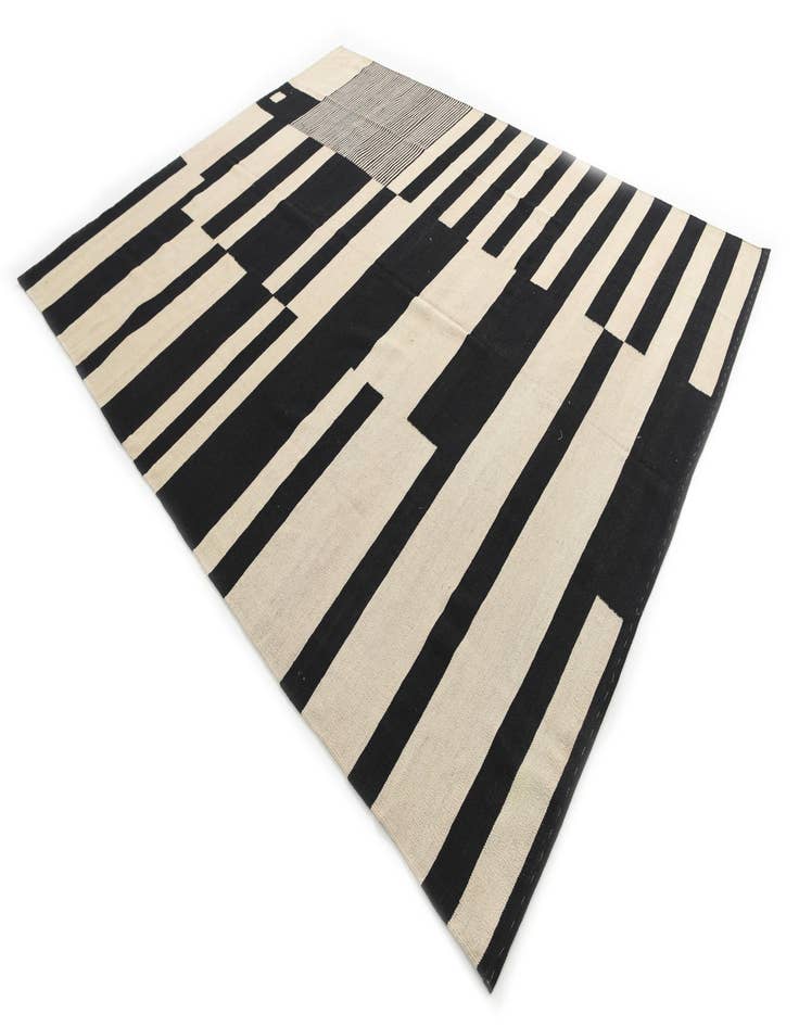 Detail image of 8' 9 x 11' 3  Hand Woven Kilim Modern Wool Rug