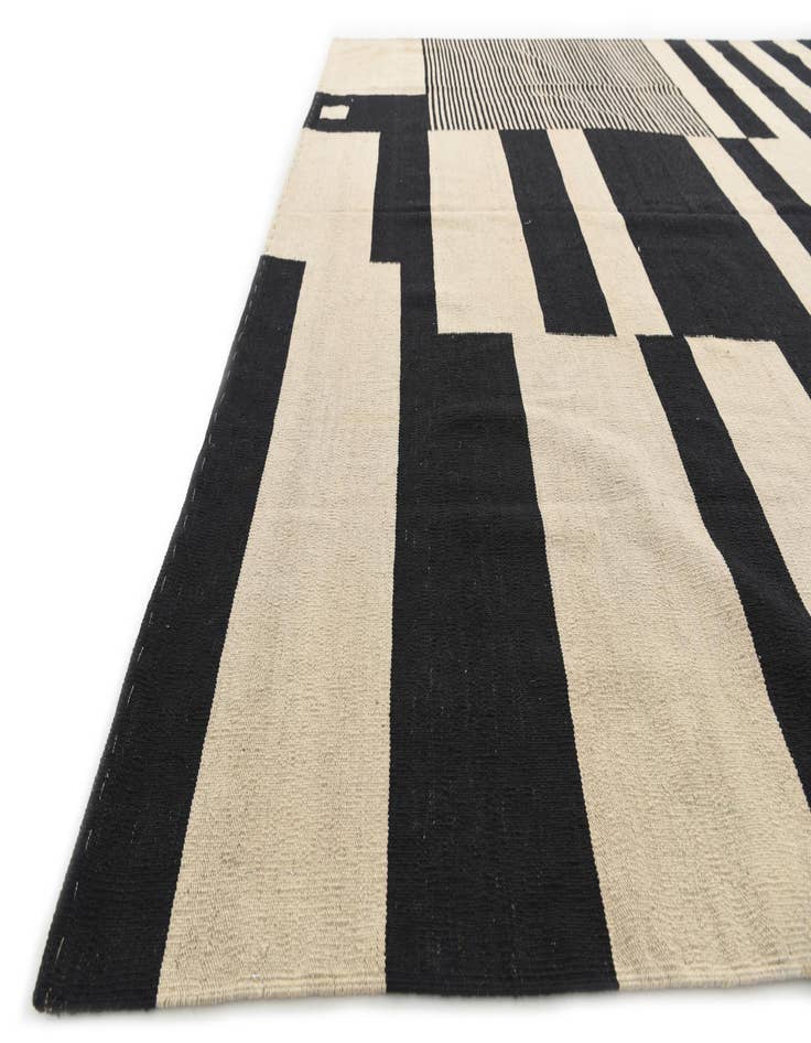 Detail image of 8' 9 x 11' 3 Hand Woven Kilim Modern Wool Rug