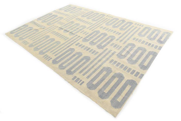 Detail image of 6' 6 x 9' 5 Hand Woven Kilim Modern Wool Rug