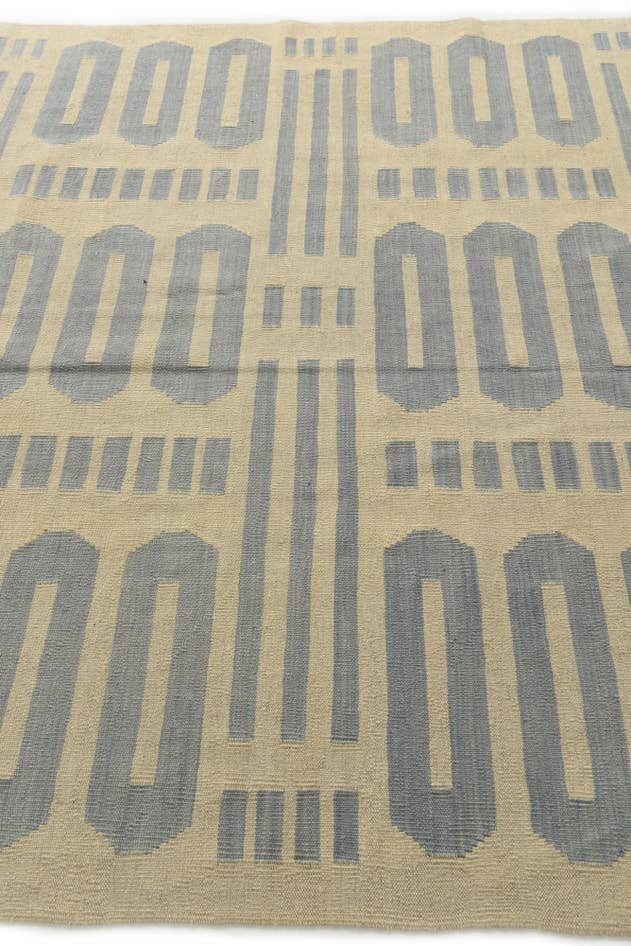 Detail image of 6' 6 x 9' 5 Hand Woven Kilim Modern Wool Rug