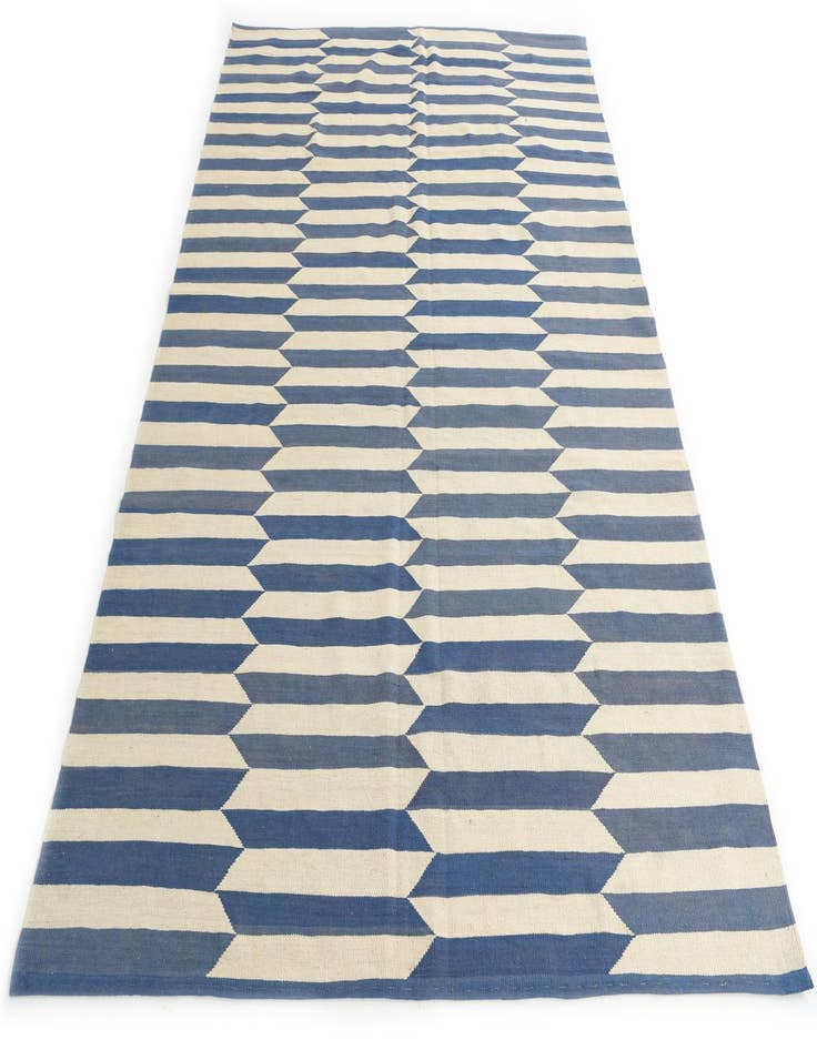 Detail image of 6' 9 x 9' 6  Hand Woven Kilim Modern Wool Rug