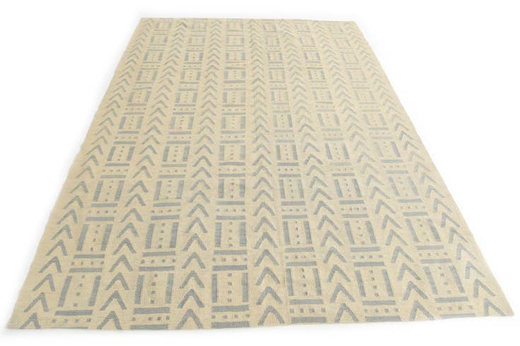 Detail image of 7' x 9' 7 Hand Woven Kilim Modern Wool Rug