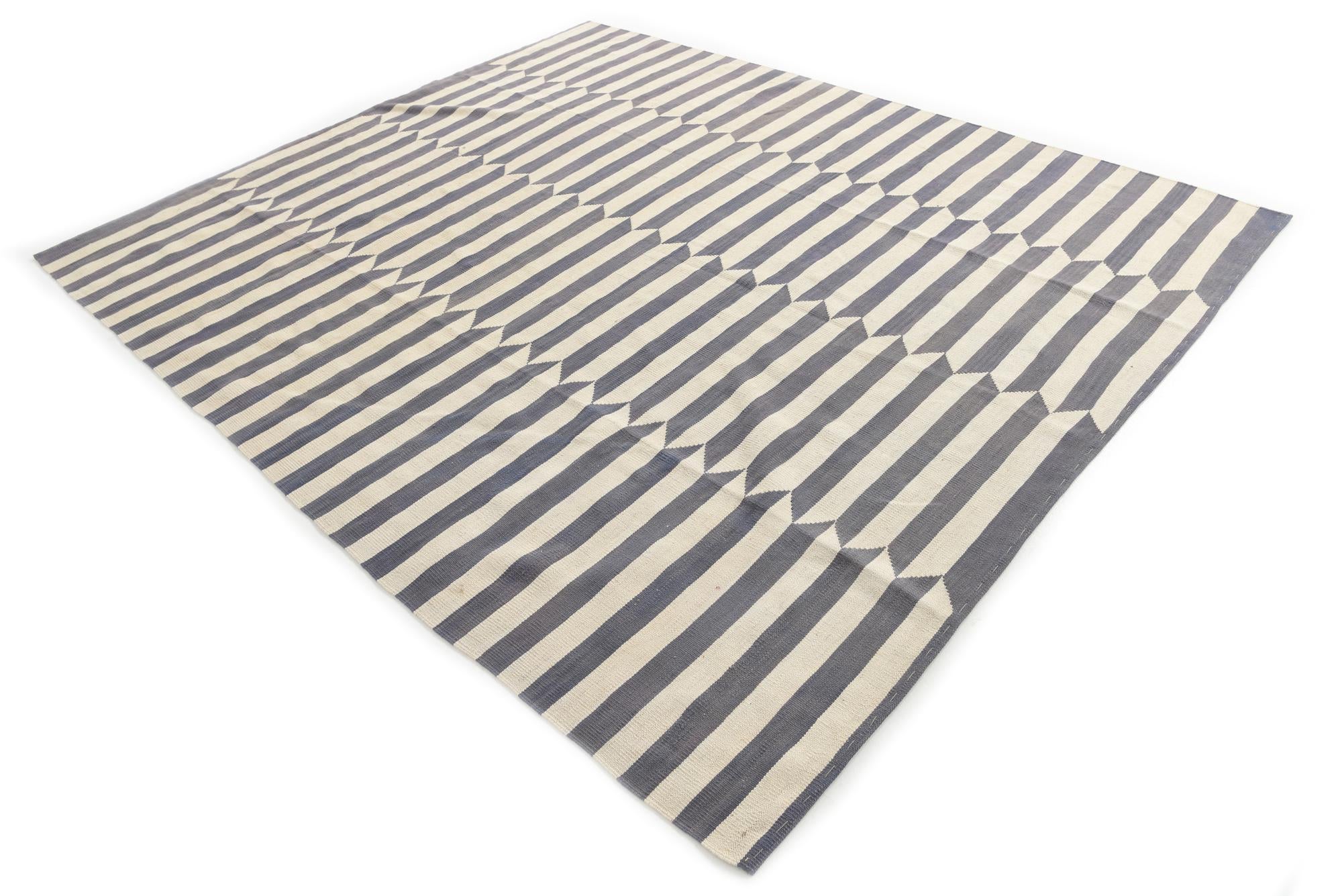 8' 3 x 9' 8 Hand Woven Kilim Modern Wool Rug