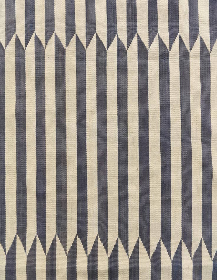Detail image of 8' 3 x 9' 8  Hand Woven Kilim Modern Wool Rug