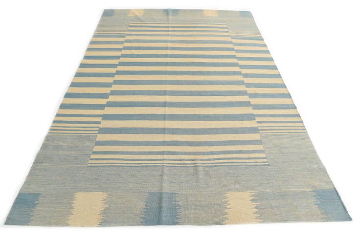 Detail image of 6' 7 x 9' 8 Hand Woven Kilim Modern Wool Rug