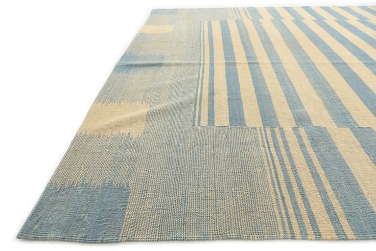 Detail image of 6' 7 x 9' 8 Hand Woven Kilim Modern Wool Rug