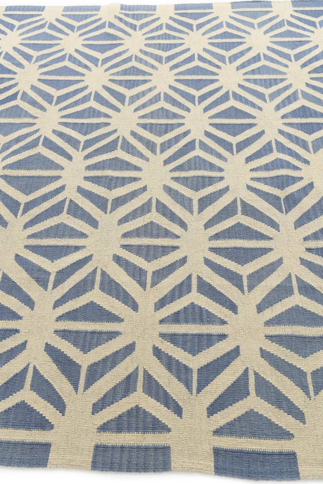 Detail image of 7' 3 x 9' 6 Hand Woven Kilim Modern Wool Rug