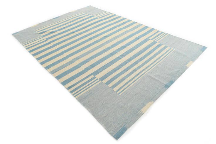 Detail image of 6' 7 x 9' 8 Hand Woven Kilim Modern Wool Rug
