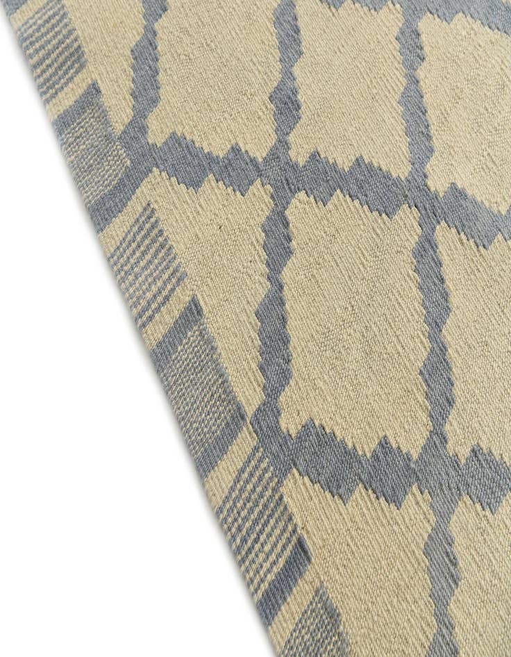 Detail image of 6' 10 x 9' 3  Hand Woven Kilim Modern Wool Rug