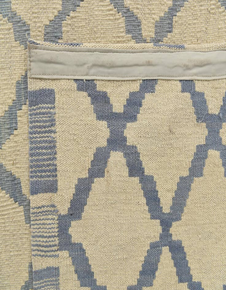 Detail image of 6' 10 x 9' 3  Hand Woven Kilim Modern Wool Rug