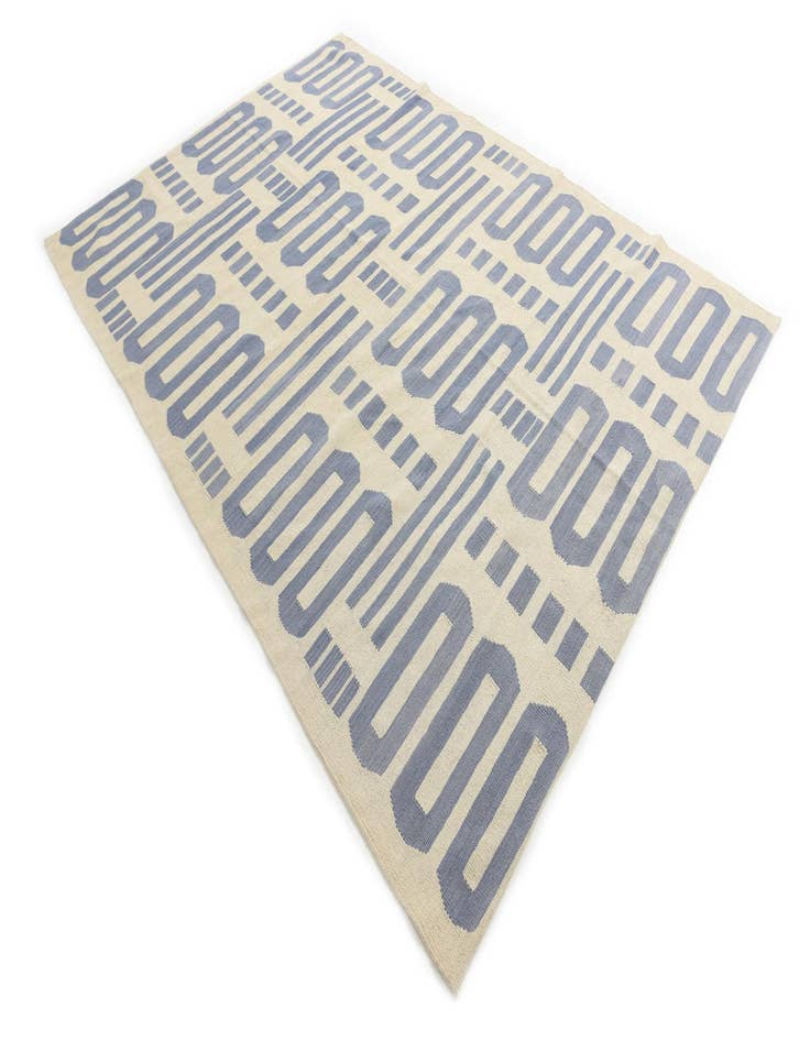 Detail image of 6' 10 x 9' 9  Hand Woven Kilim Modern Wool Rug