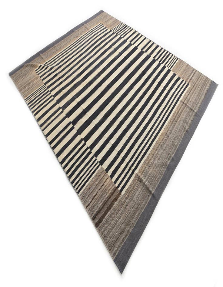 Detail image of 8' 1 x 9' 8  Hand Woven Kilim Modern Wool Rug