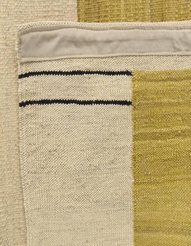 Detail image of 5' 3 x 6' 5  Hand Woven Kilim Modern Wool Rug