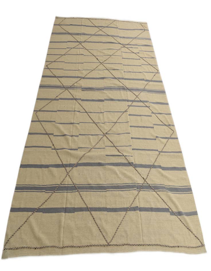 Detail image of 9' 7 x 12' 9  Hand Woven Kilim Modern Wool Rug