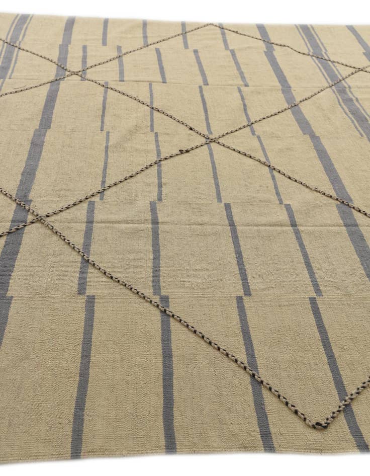 Detail image of 9' 7 x 12' 9  Hand Woven Kilim Modern Wool Rug