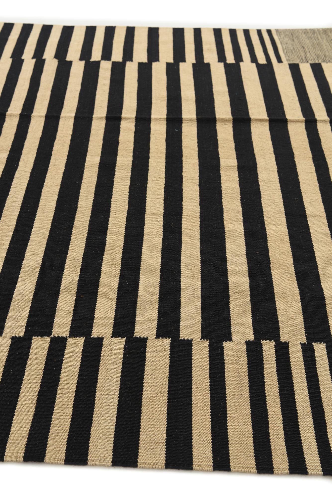 5' 8 x 7' 9 Hand Woven Kilim Modern Wool Rug