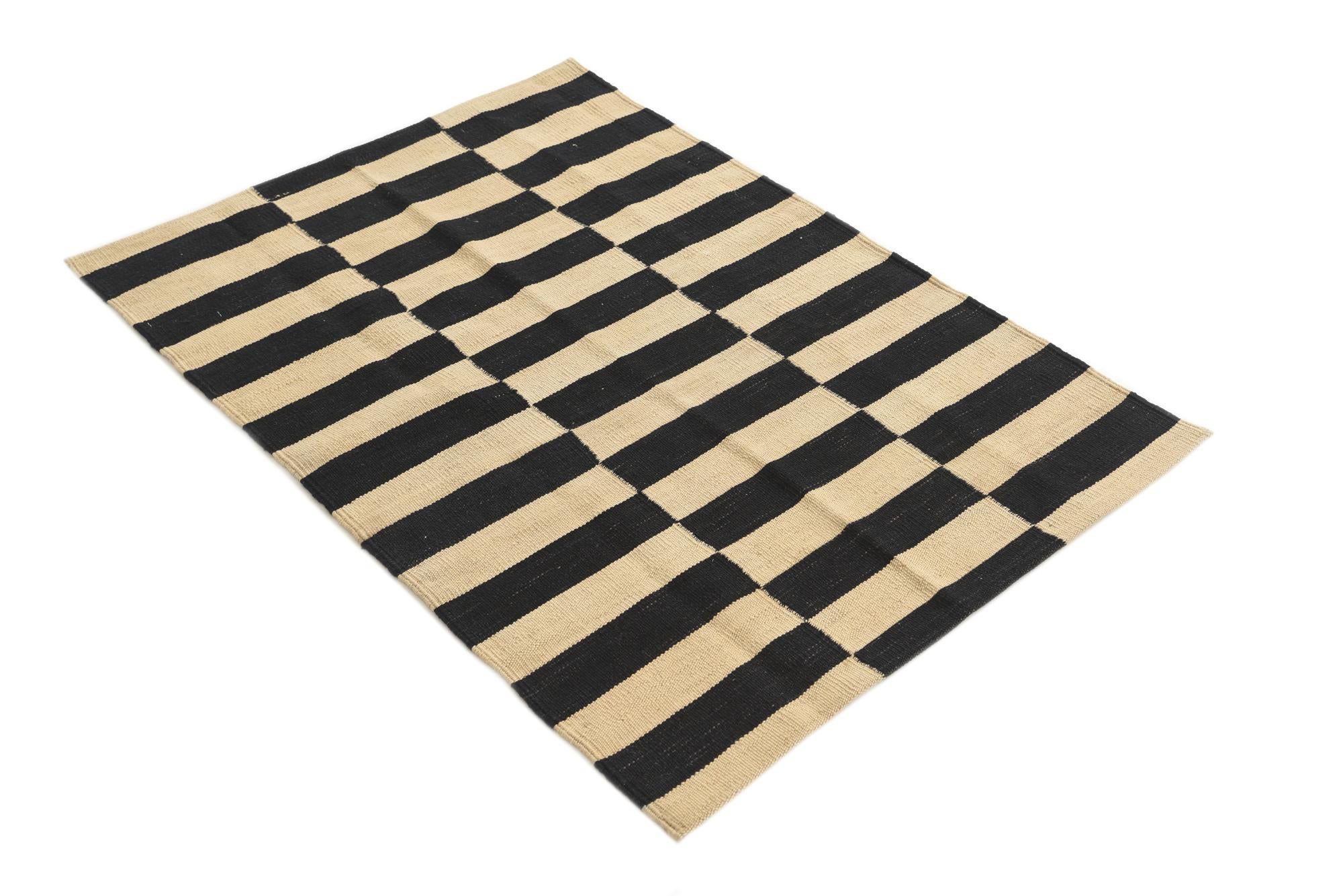 2' 8 x 3' 10 Hand Woven Kilim Modern Wool Rug