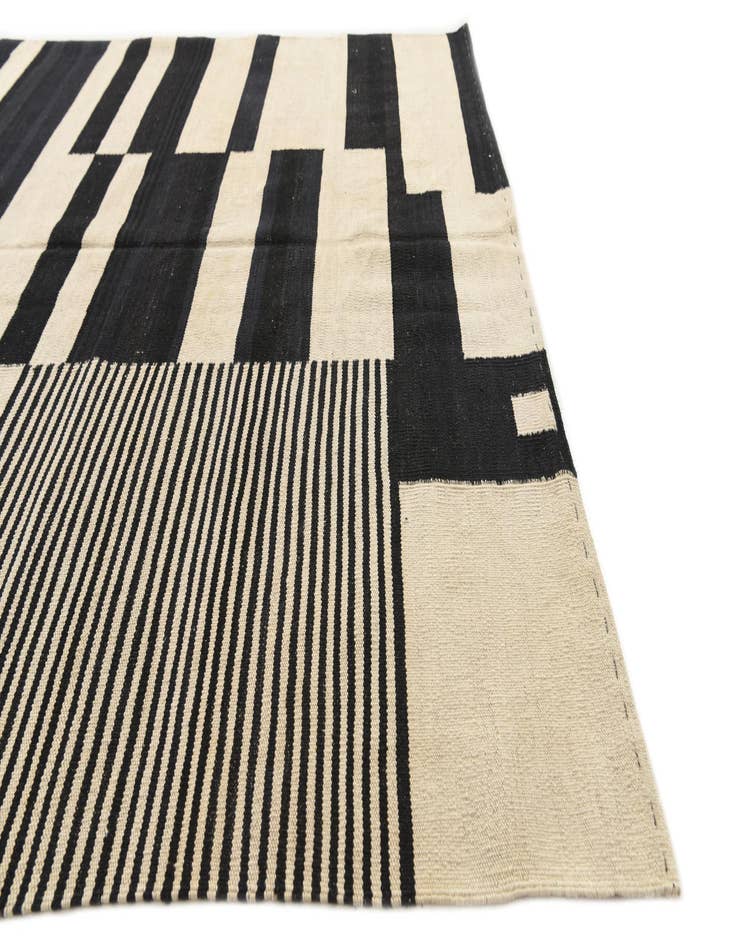 Detail image of 5' 7 x 7' 8  Hand Woven Kilim Modern Wool Rug