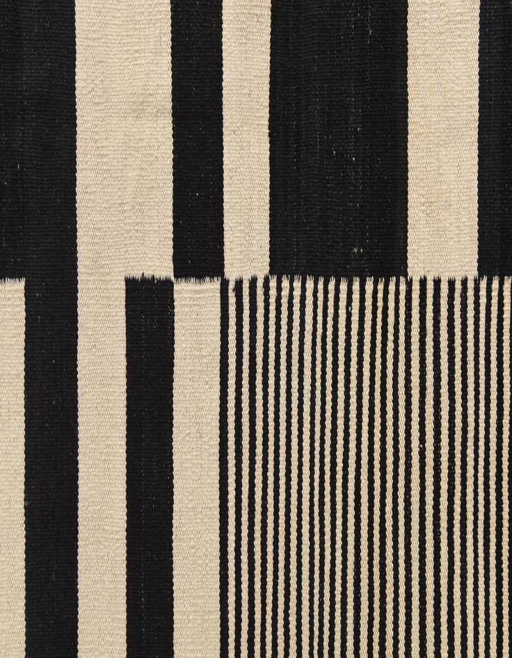 Detail image of 5' 7 x 7' 8  Hand Woven Kilim Modern Wool Rug