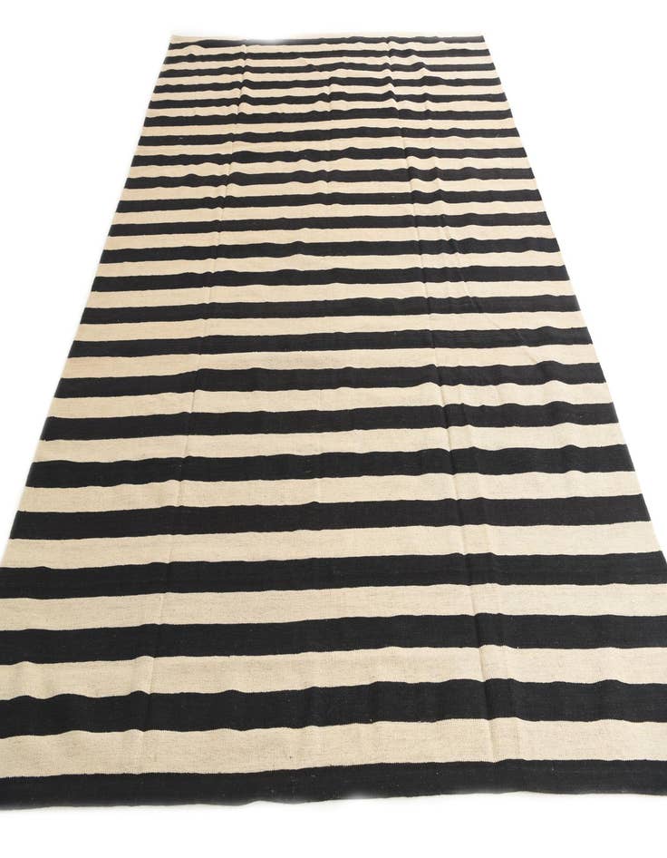 Detail image of 8' 5 x 11' 3  Hand Woven Kilim Modern Wool Rug