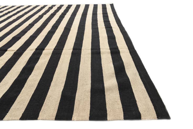 Detail image of 8' 5 x 11' 3 Hand Woven Kilim Modern Wool Rug