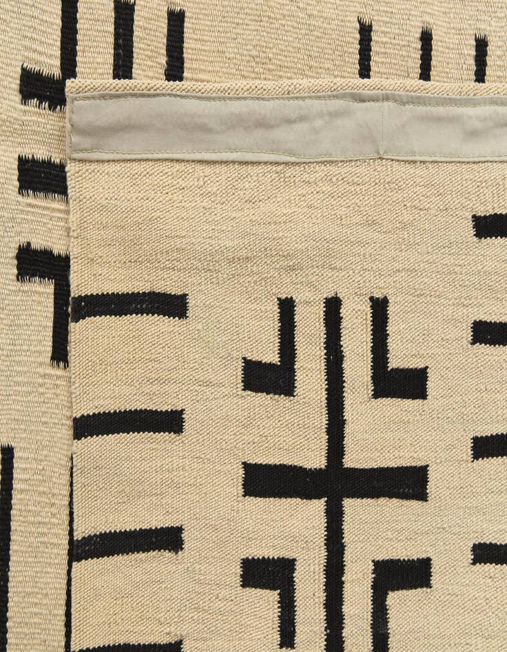 Detail image of 5' 5 x 6' 6  Hand Woven Kilim Modern Wool Rug