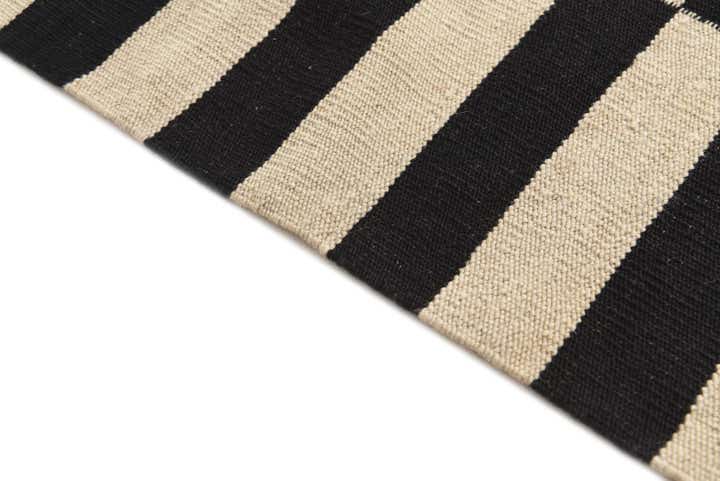 2' 8 x 3' 9 Hand Woven Kilim Modern Wool Rug