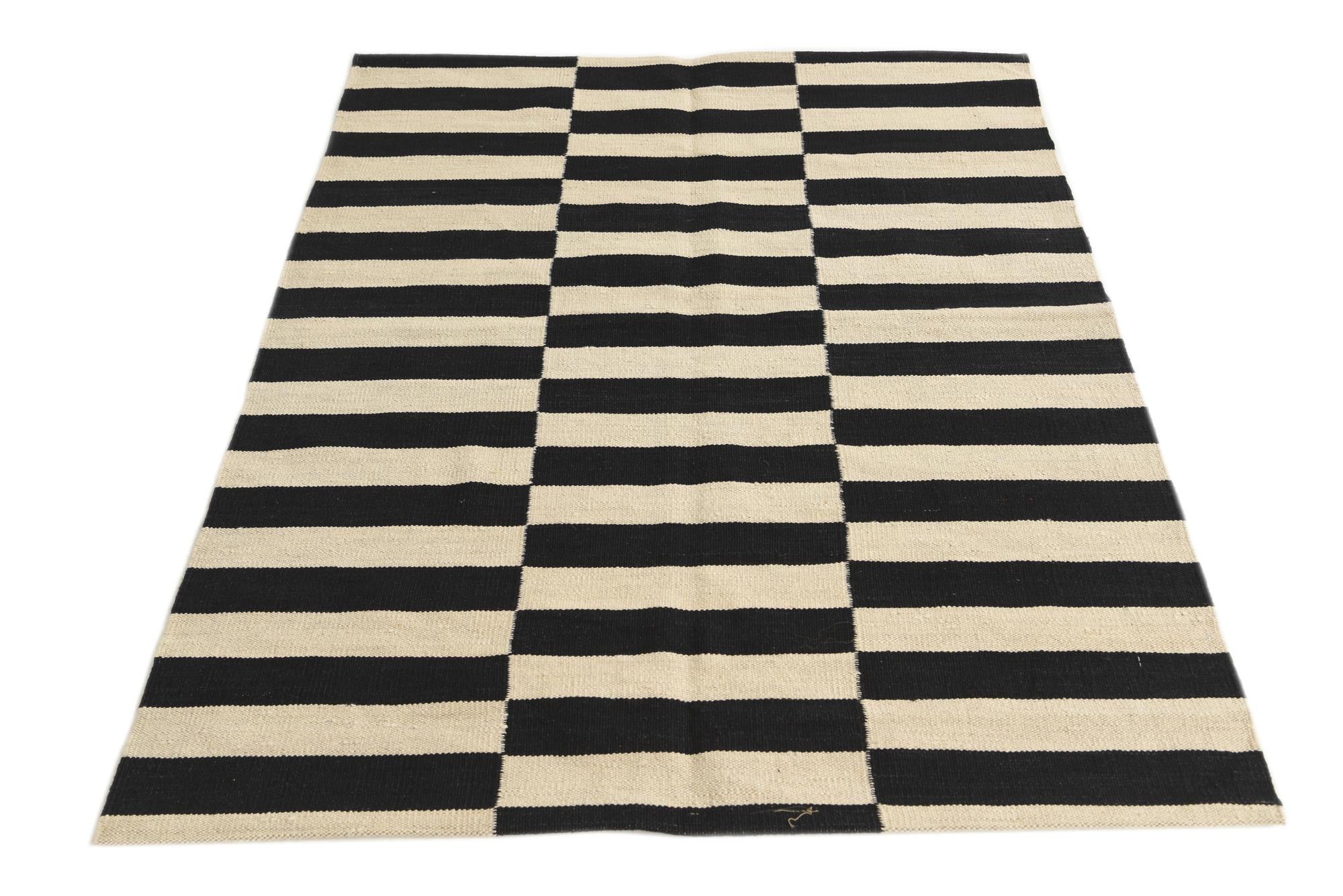 2' 7 x 4' 7 Hand Woven Kilim Modern Wool Rug
