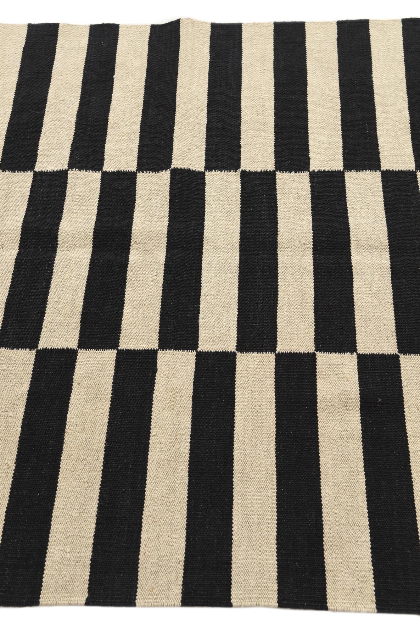 2' 7 x 4' 7 Hand Woven Kilim Modern Wool Rug